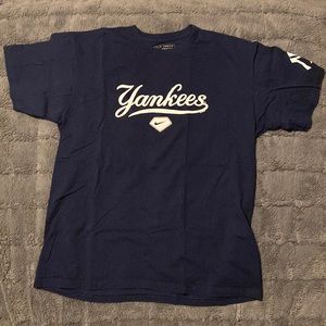 nike mlb yankees tshirt (men’s m)